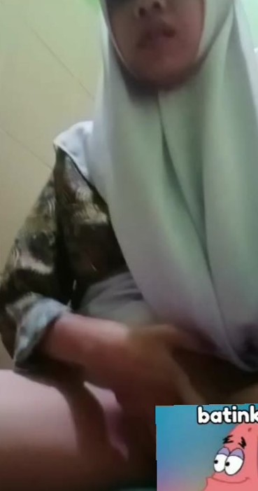 Top ABG Viral hijab Trending bergoyang di atas ranjang posisi ngulek New Top 2025